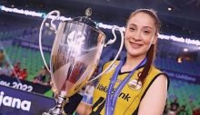 TARSUSLU MİLLİ VOLEYBOLCU TUĞBA ŞENOĞLU JAPONYA LİGİNE TRANSFER OLDU