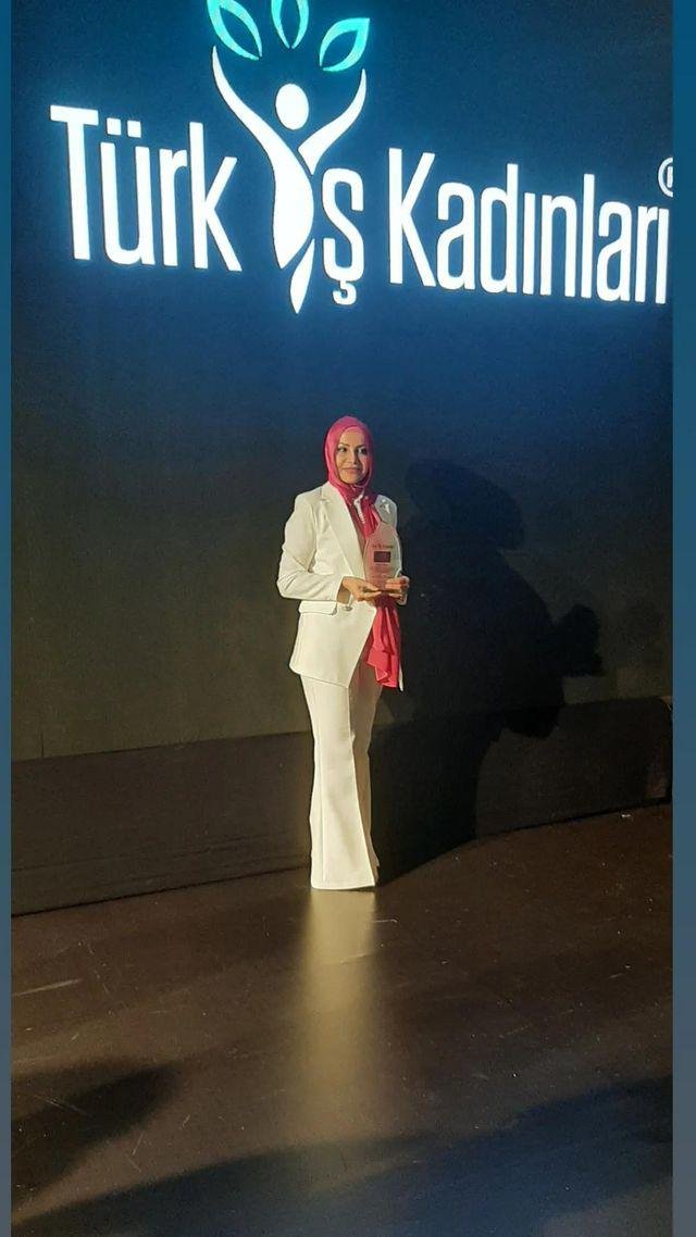 ZİRVENİN ÜST BASAMAĞINDA MARAL VAR