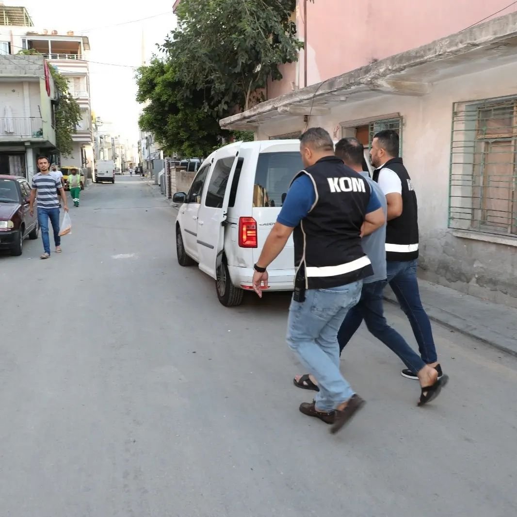 MERSİN’DE TEFECİLERE YAPILAN OPERASYONDA 4 KİŞİ GÖZALTINA ALINDI
