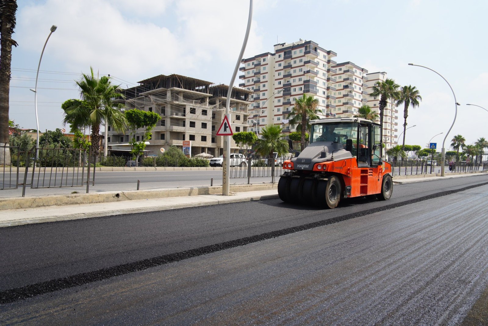 TARSUS BELEDİYESİ 1600 GÜNDE 546 KM YOLU ASFALTLADI