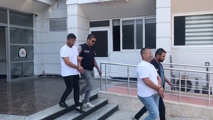 MERSİN’DE TEFECİ OPERASYONUNDA GÖZALTINA ALINAN 2 KİŞİ TUTUKLANDI