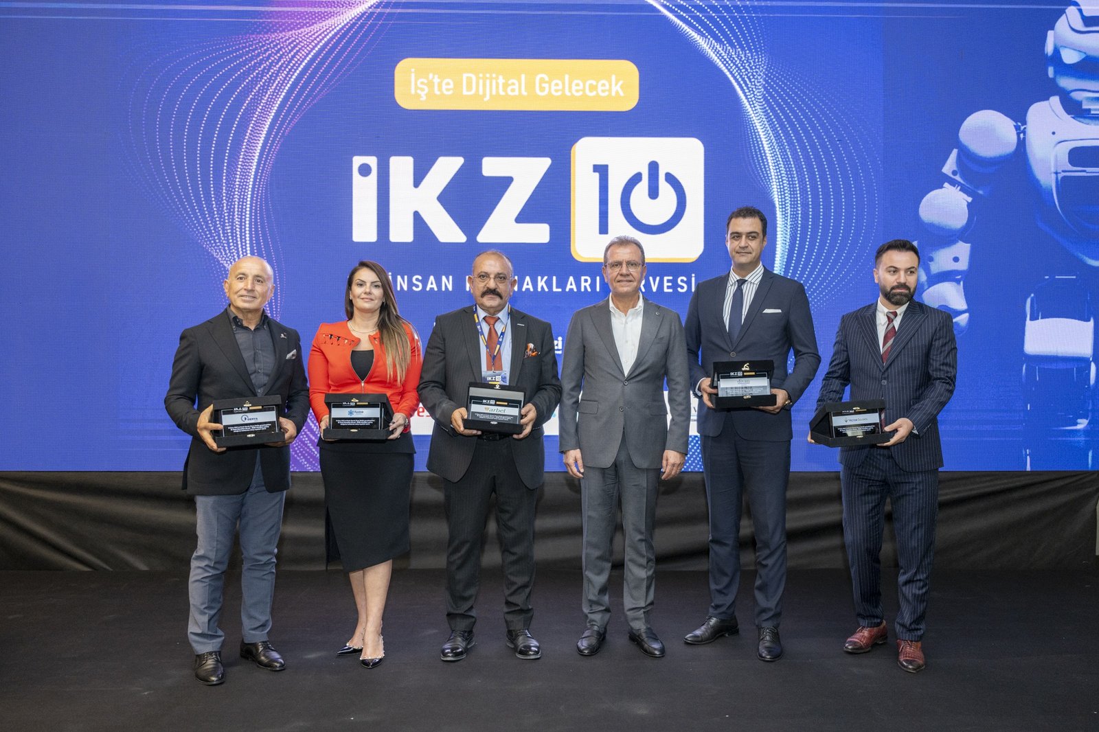 BAŞKAN SEÇER, ‘10. İNSAN KAYNAKLARI ZİRVESİ’NE KATILDI