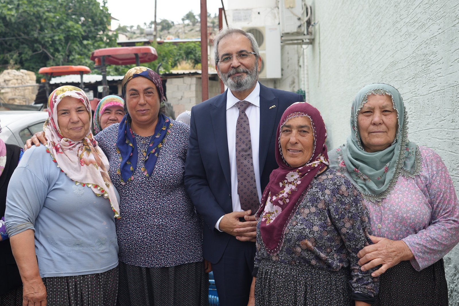 BAŞKAN BOZDOĞAN, ‘’TARSUS BELEDİYESİ OLARAK ŞİDDETE MARUZ KALAN KADINLARIN HER DAİM YANINDAYIZ’’