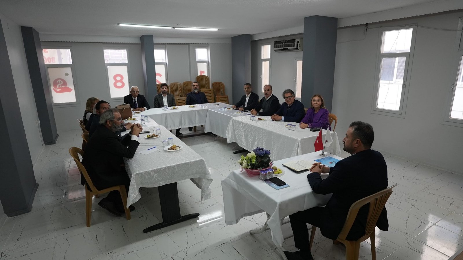 CHP İLÇE BAŞKANI SELAHATTİN ŞAHİN, BAŞKAN ADAY ADAYLARIYLA BİR ARAYA GELDİ