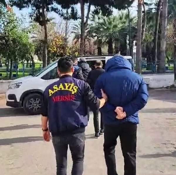 SAZAN SARMALI YÖNTEMİ İLE VATANDAŞLARI 3 MİLYON TL DOLANDIRAN 2 ŞÜPHELİ TUTUKLANDI 