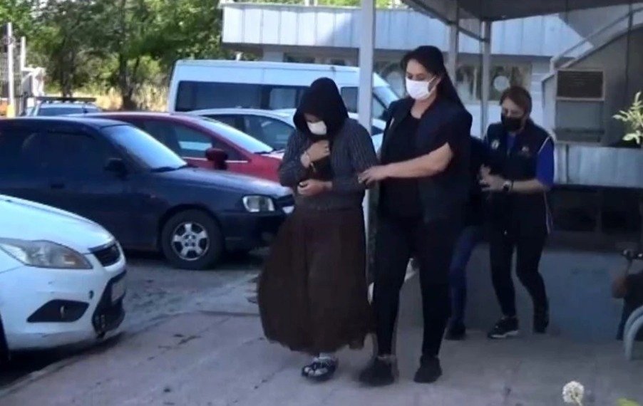 TARSUS’TA TERÖR ÖRGÜTÜ ÜYESİ VE YARDIM EDEN 2 ŞÜPHELİ YAKALANDI 
