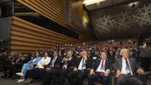 BAŞKAN SEÇER, CHP’NİN ‘İKİNCİ YÜZYIL DEĞİŞİM KURULTAYI’NA KATILDI