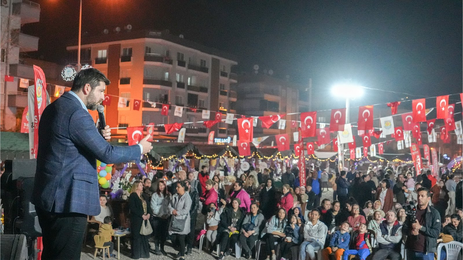 TARSUS’TA 8 MART ETKİNLİKLERİ BAŞLADI: BAŞKAN ALİ BOLTAÇ VATANDAŞLARLA BULUŞTU